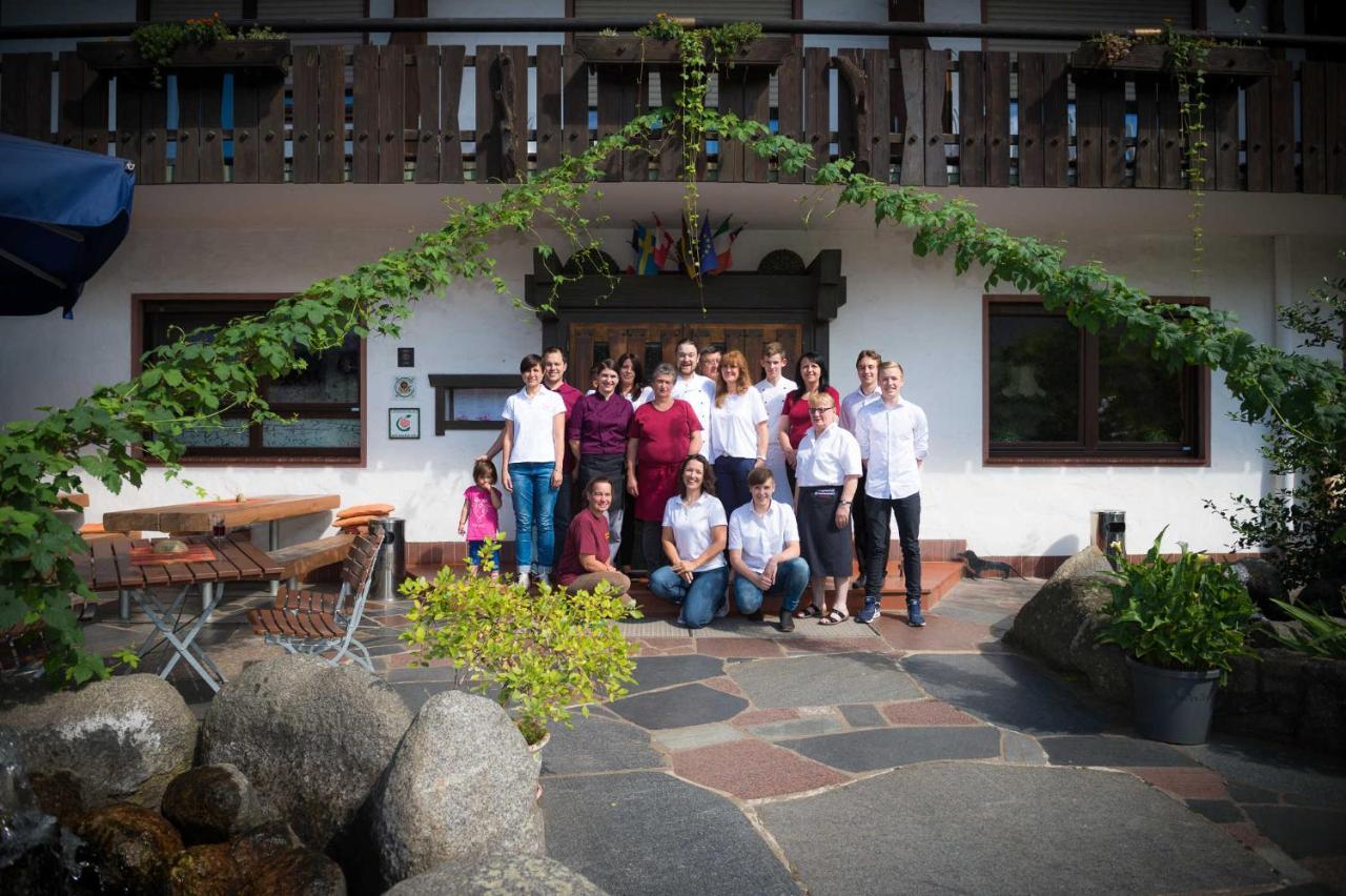 Landgasthof Brunnenwirt Zum Meenzer Hotel Fischbachtal Exterior photo